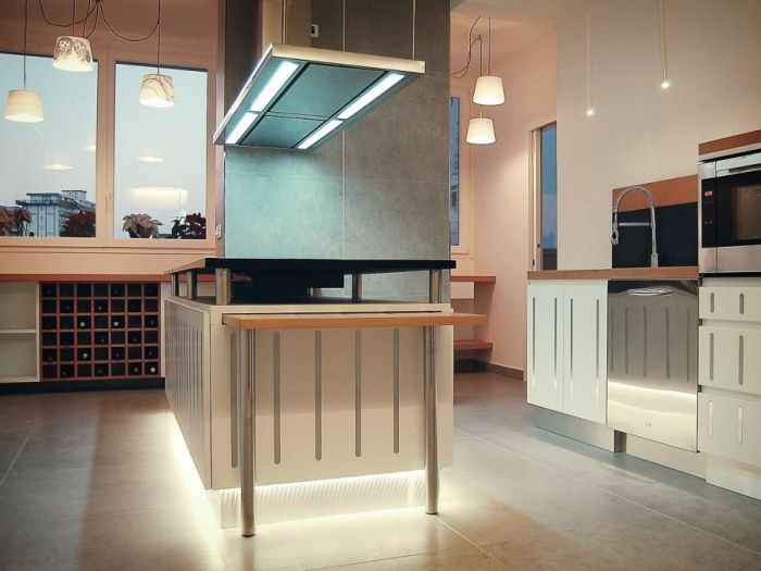 Archisio - Ferrantelli Falegnameria - Progetto Cucina con penisola e tavolo estraibile