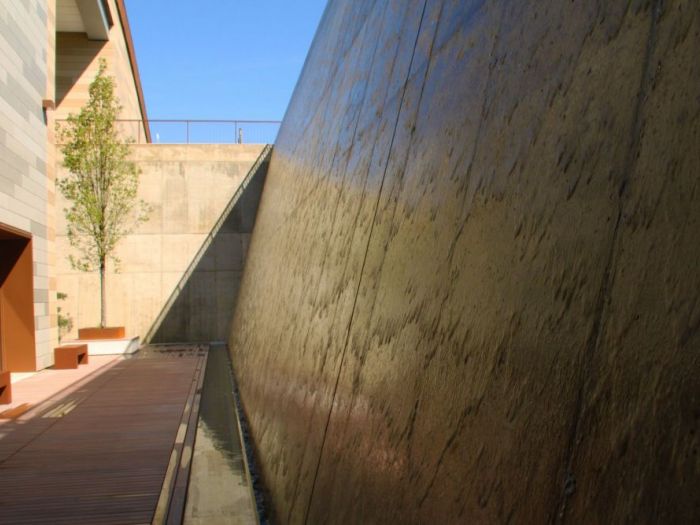 Archisio - Forme Dacqua - Progetto Parete dacqua cantina giusti dal col