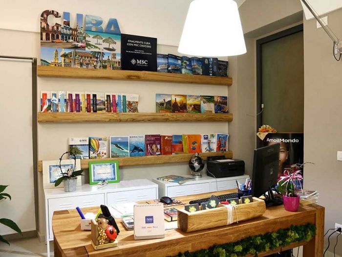 Archisio - Studio Ferretti - Progetto Agenzia viaggi valenza