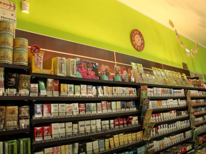 Archisio - Imetallici Di Taverna Andrea Taverna - Progetto Arredamento tabaccheria