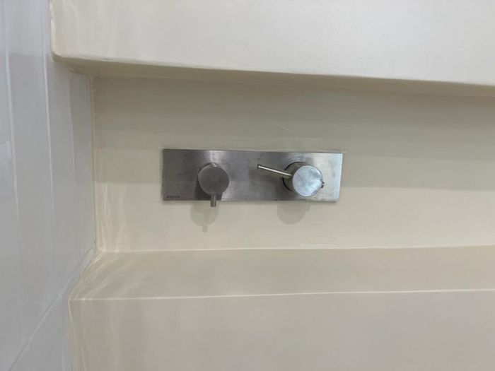 Archisio - Assopav Srl - Progetto Rivestimento bagno in resina