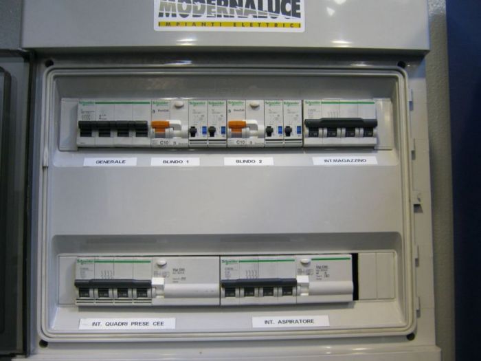 Archisio - Modernaluce Impianti Elettrici - Progetto 2012 monza officina meccanica