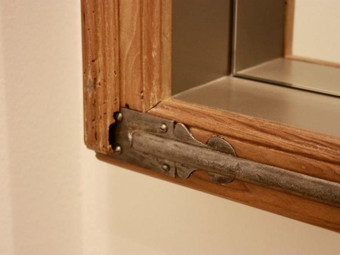 Archisio - Macrit Materie Creative Italiane - Progetto Specchofinestra consollenatura