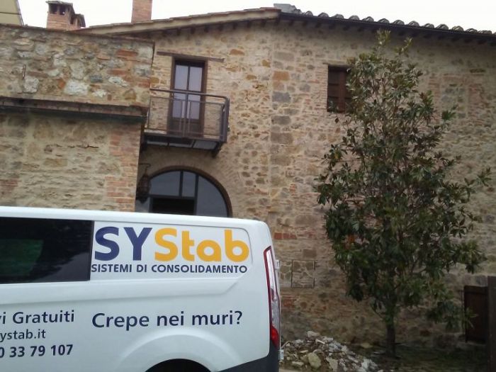 Archisio - Systab srl - Progetto Consolidamento fondazioni di un casale in toscana