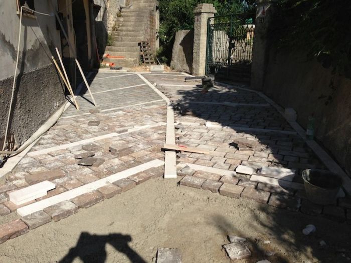 Archisio - Maurizio Loi - Progetto Committente comune di rapino - pavimentazione del centro storico di rapino via roma tratto case da capo