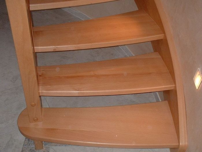 Archisio - Falegnameria Decrestina Pierluigi - Progetto Scala a spirale in faggio