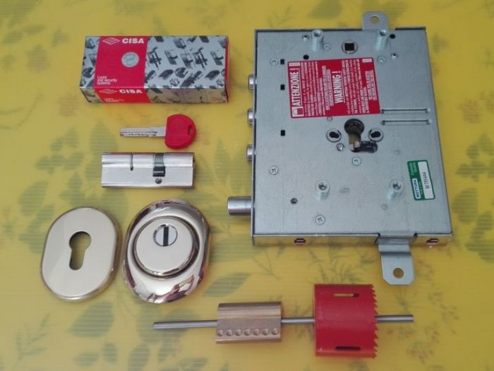 Archisio - Aries Di Michele Bortolotti - Progetto Conversione serratura a cilindro europeo per porta blindata