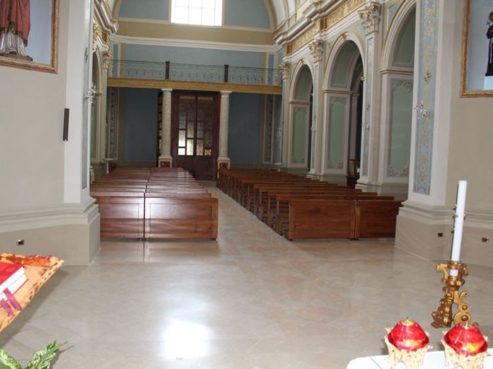 Archisio - Memarm Snc Dei Fratelli Menniti - Progetto Pavimento di una chiesa realizzato in marmo bianco e rosa del portogallo