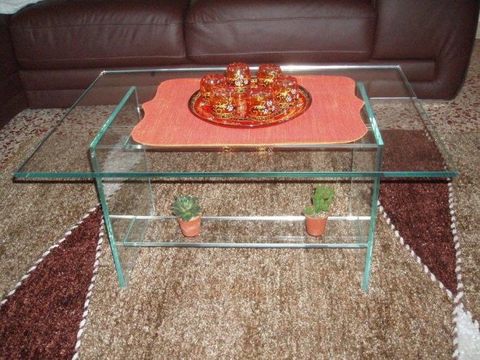 Archisio - Mm Vetro - Progetto Tavolini in vetro