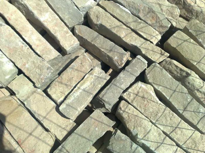 Archisio - Rombi Efisio - Progetto Pietre di langa su misura