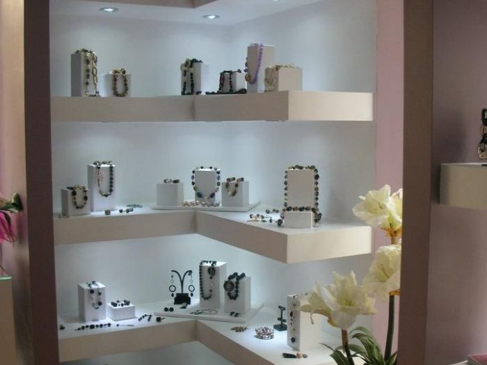 Archisio - Raffaele Cima - Progetto Realizzazione negozio di bigiotteria e watchshop