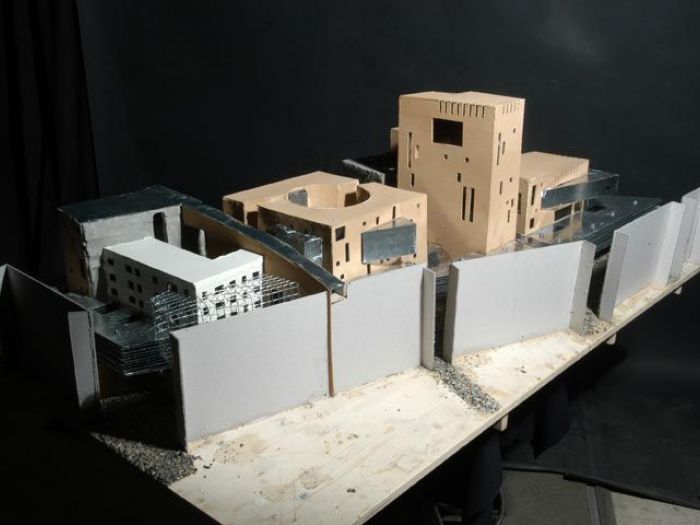 Archisio - Nomodusinrebus - Progetto Plastico Palafitta-castrum-castello - riqualificazione di un quartiere urbano