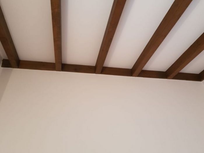 Archisio - Stil Pitture Di Gorgoglione Salvatore - Progetto Verniciatura travi in legno e tinteggio appartamento