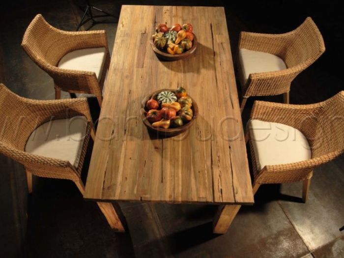 Archisio - Bambu Design - Progetto Tavoli basi tavolo sedie poltroncine