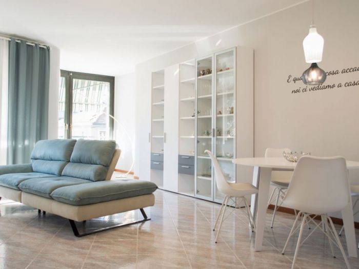 Archisio - Chiara Colucci - Progetto Geometrie e luce il relooking di una zona giorno contemporanea