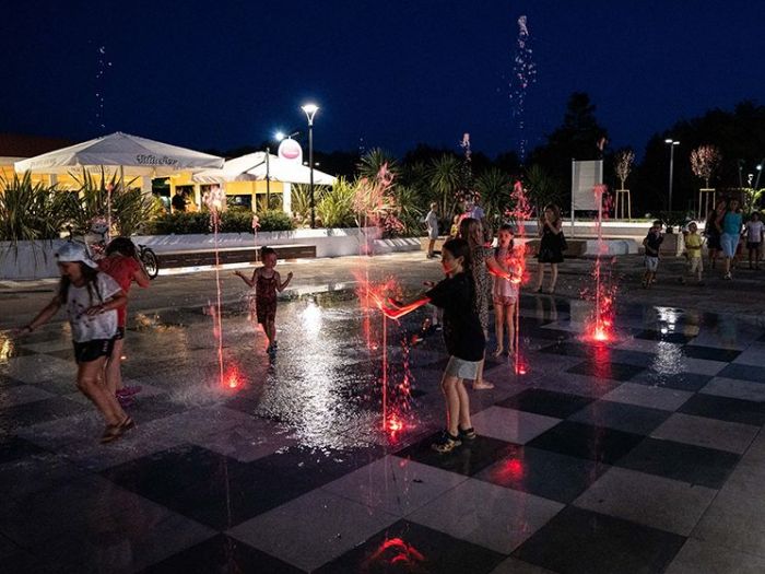 Archisio - Forme Dacqua - Progetto Fontana a pavimento - villaggio s Francesco caorle