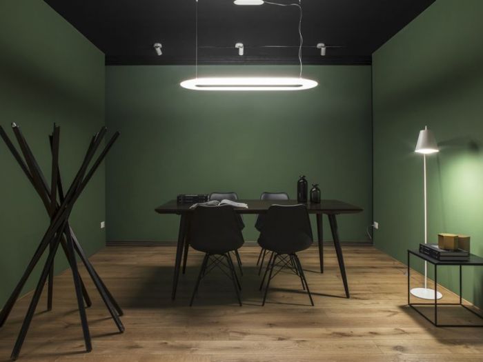 Archisio - Didon Comacchio Architects - Progetto Showroom ll light village