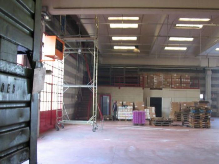 Archisio - Modernaluce Impianti Elettrici - Progetto 2009-2010 sovico officina meccanica