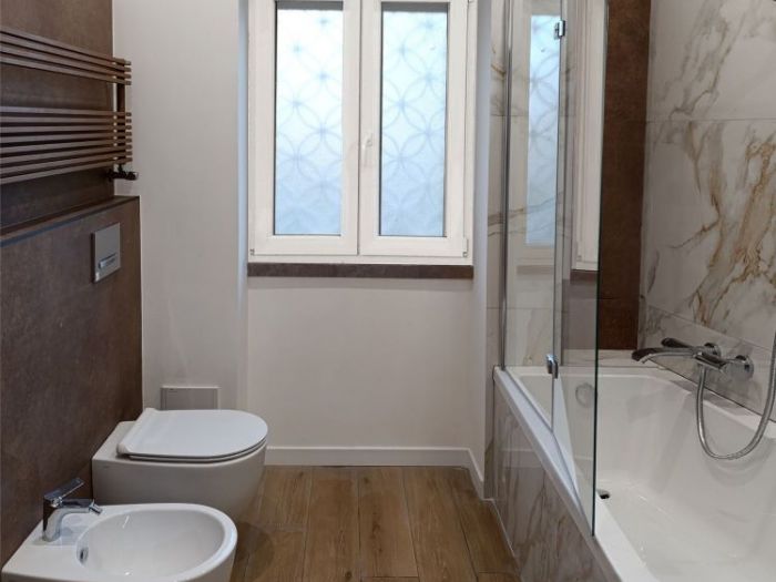 Archisio - Mani Srl Ristrutturazini - Progetto Realizzazione nuovo bagno roma zona laurentina