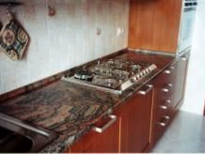 Archisio - Arpo Marmi Si Sergio Porcu srl - Progetto Piani da incasso per cucine e bagni