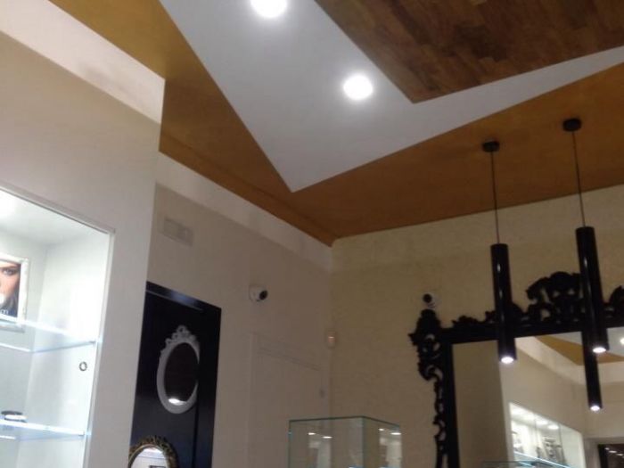 Archisio - Casesa Tiziano - Progetto Gioielleria piazza oro