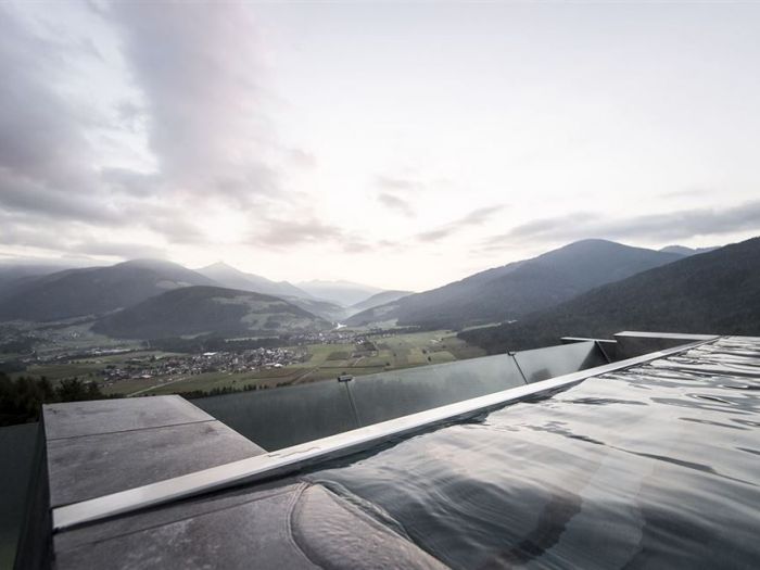 Archisio - Noa Network Of Architecture - Progetto Hubertus oscillante tra cielo e terra