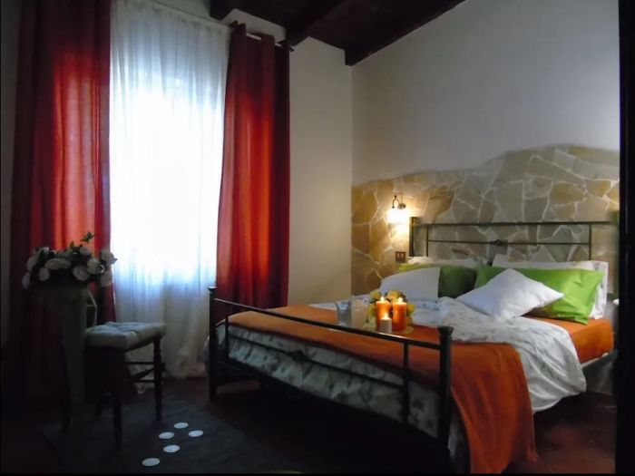 Archisio - Angela Paniccia - Progetto Villa francesca - relooking dependance destinata agli affitti brevi