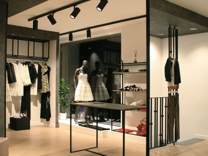 Archisio - Vincenzo Bafunno - Progetto Naf - abbigliamento donna