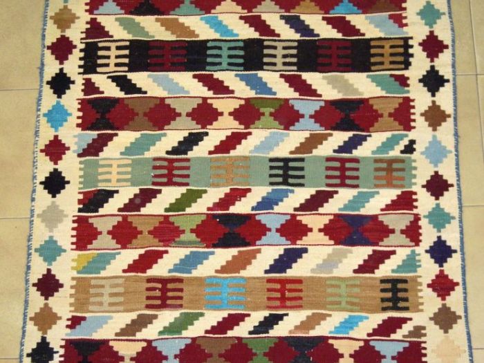 Archisio - Tappezzeria E Tendaggi Azito - Progetto Tappeti