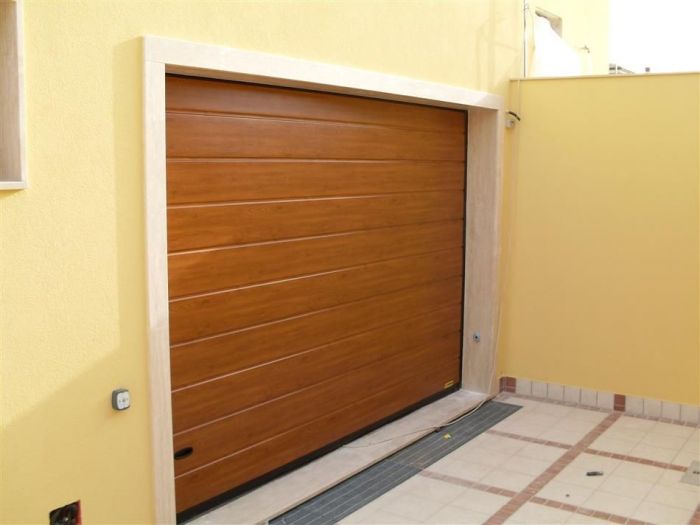 Archisio - Serramenti Puglisi srl - Progetto Porte basculanti e porte sezionali