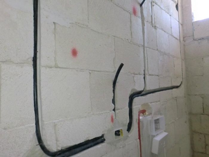 Archisio - Mp Impianti - Progetto Impianti elettrici per gli immobili e quadri per macchinari elettrici