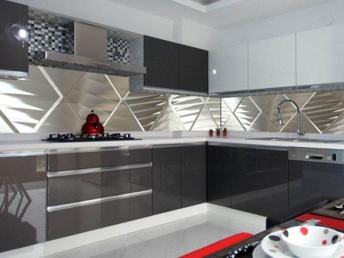 Archisio - Citti Serramenti Infissi Cristalli - Progetto Schienali per cucine in vetro