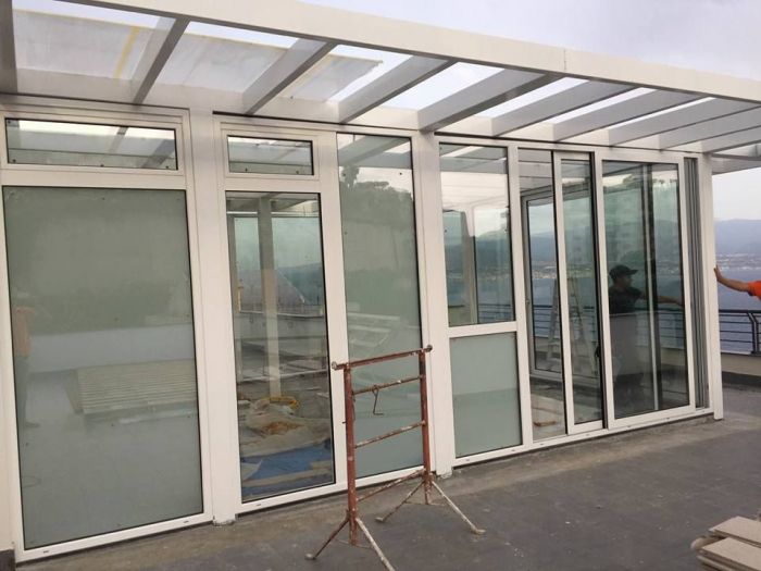 Archisio - Tortoglass - Progetto Vetrine sportelli cucine vetrate