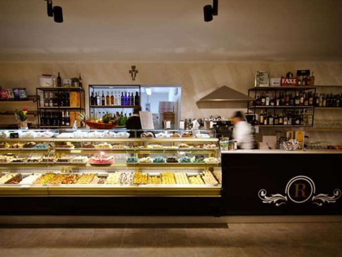 Archisio - Alessandro Demaria - Progetto Reuse-restore-restartred coffee