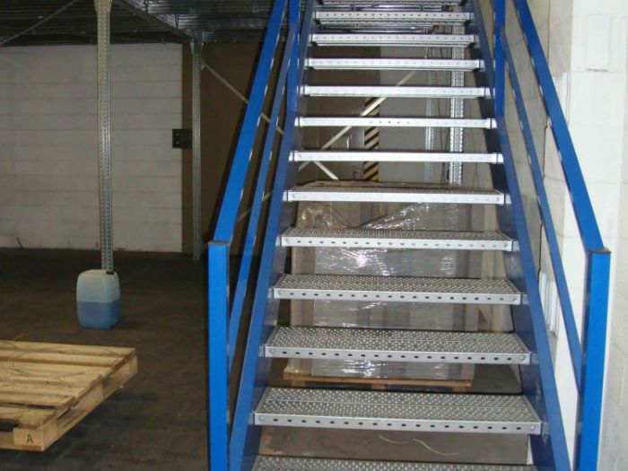 Archisio - Imetallici Di Taverna Andrea Taverna - Progetto Allestimento soppalchi