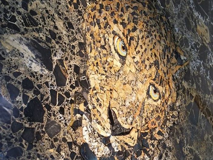 Archisio - Progetto Arte Poli srl - Progetto Jaguar mosaic in marble slab