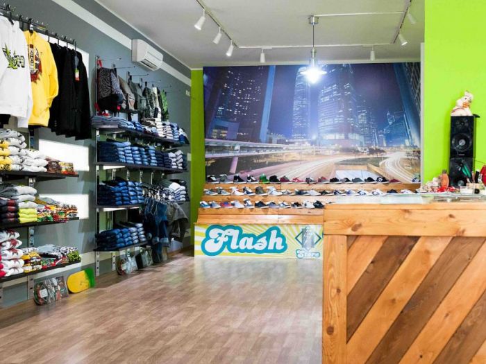 Archisio - Yodaa Architecture - Progetto Flash clothing store