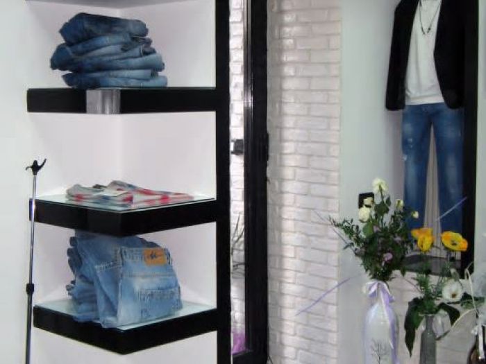 Archisio - Bartolomeo Fiorillo - Progetto Piccolo negozio di abbigliamento