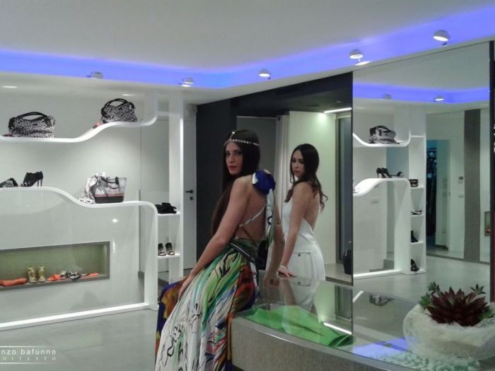 Archisio - Vincenzo Bafunno - Progetto Barney - abbigliamento donna