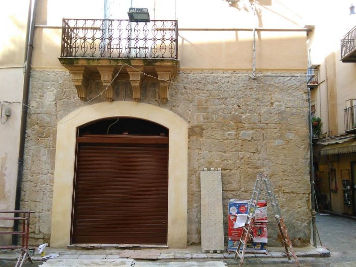 Archisio - Giovanni Di Carlo - Progetto Ristrutturazione di un locale nel cento storico di caltanissetta