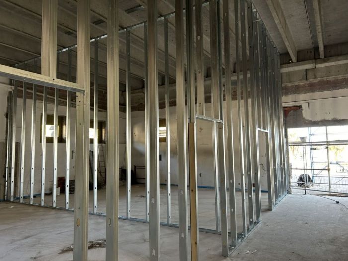 Archisio - Styl Casa Srl - Progetto Styl casa srl unazienda italiana con sede a milano operante in italia e in europa con una struttura organizzata e maestranze qualificateSpecializzata in pareti divisorie e fonoassorbenti controsoffitti in cartongesso fibra minerale e all