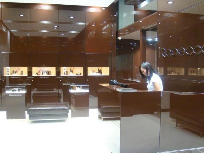 Archisio - Zeno Pucciarchitects - Progetto Rebecca store dubai emirati arabi