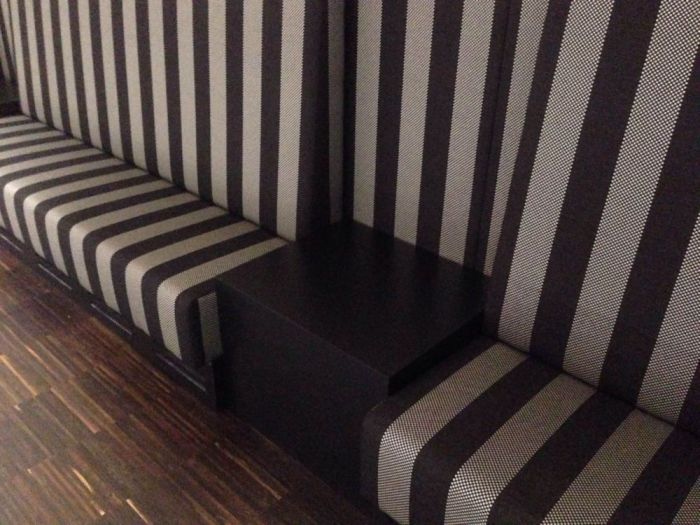 Archisio - Pentaform srl - Progetto Arredo per spazio commerciale