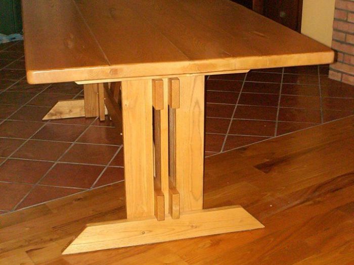 Archisio - Falegnameria Salvioli - Progetto Tavolo in legno chiaro
