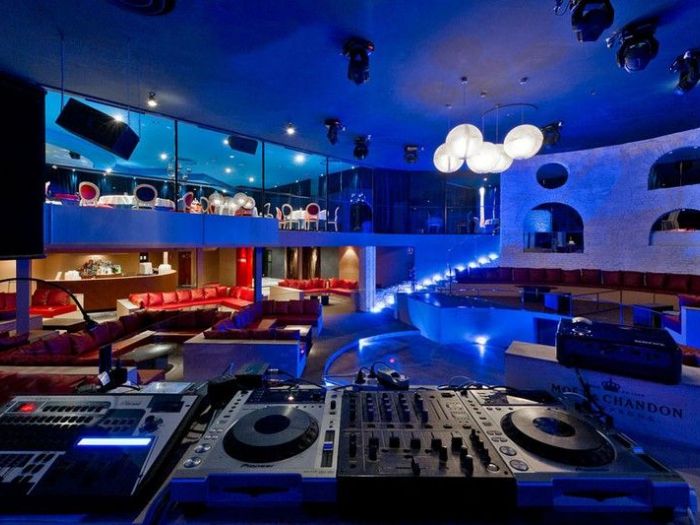 Archisio - Roberto Bardelli - Progetto Bar ristorante e discoteche