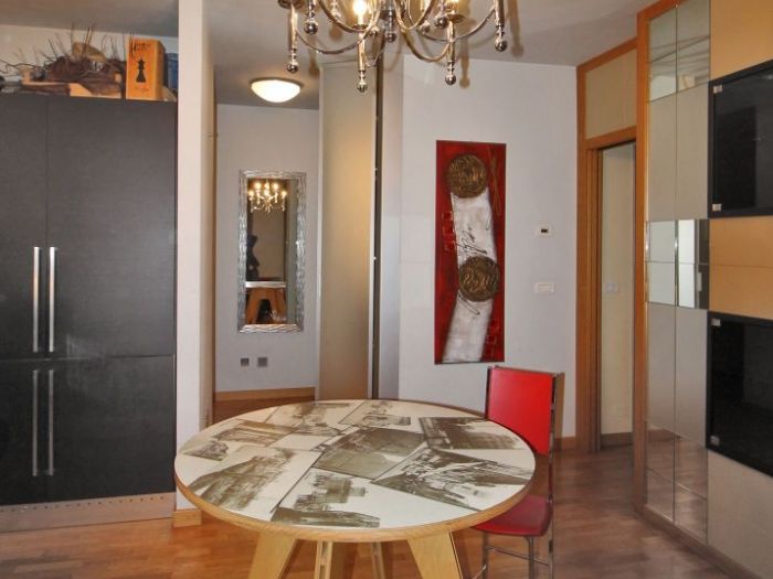 Archisio - Diletta Evangelisti - Progetto Bilocale con dettagli in vetro e metallo argento