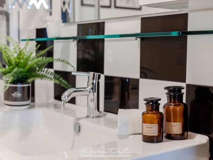 Archisio - Arianna Di Carlantonio Habitathomestaging - Progetto graphic elegance home staging