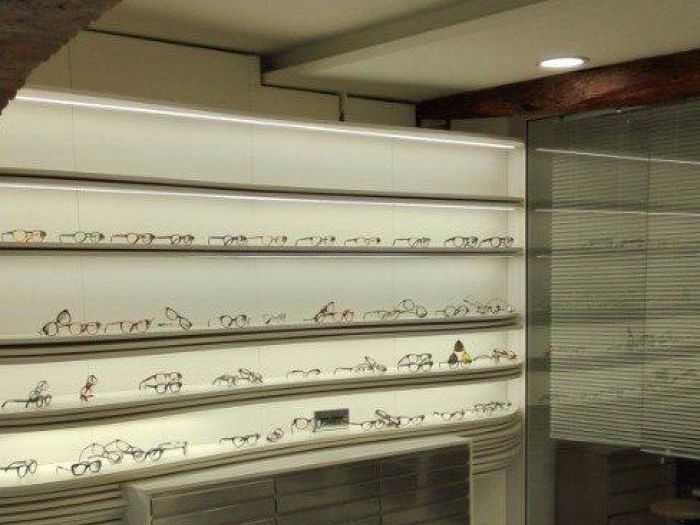 Archisio - Falegnameria Montagnese - Progetto Arredo per negozi