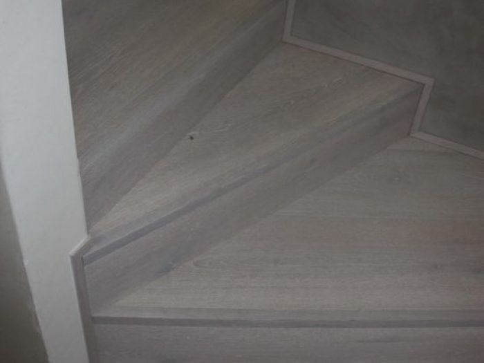 Archisio - Sofim Srl Soluzioni E Finiture Immobiliari - Progetto Arredi e complementi su misura scale in legno