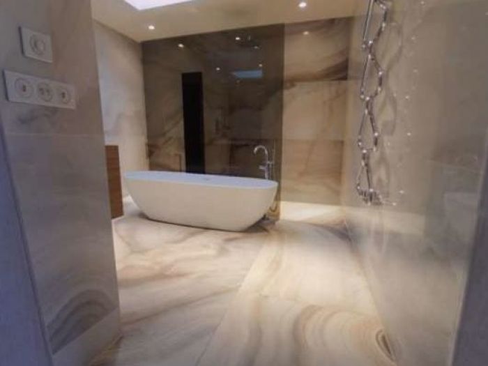 Archisio - Beppino Di Giusto - Progetto Le resine per arredareun valore estetico e funzionale unico